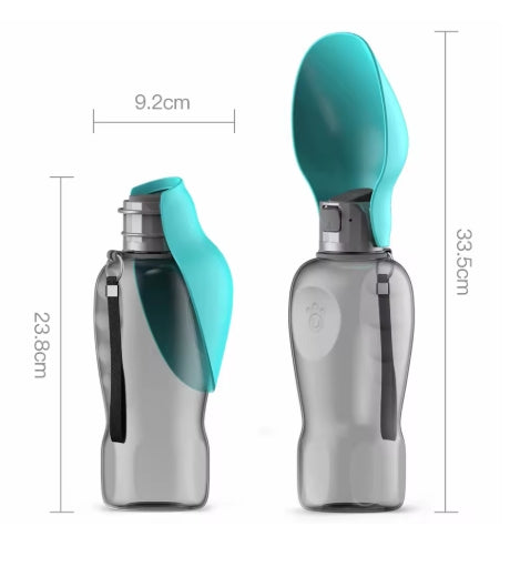 Bouteille d'eau avec gamelle rétractable