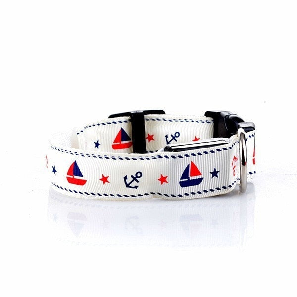 Collier lumineux avec dessin de bateaux